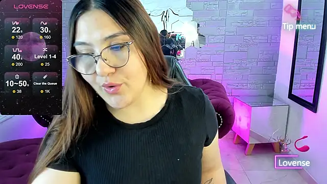 Snapshot of conniejames_m chatting on 12-01-25, 12:32 conniejames m online show from 12-01-25, 12:32