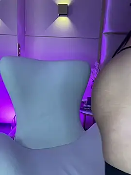 Snapshot of SaharaRush_ chatting on 02-28-25, 07:35 SaharaRush online show from 02-28-25, 07:35