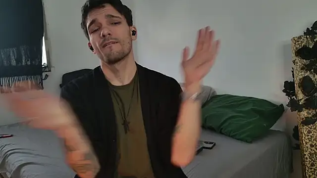 JackDesFeux online show from 11-18-25, 04:11