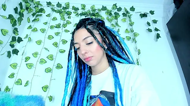 SaturnooStonee online show from 12-28-24, 05:44