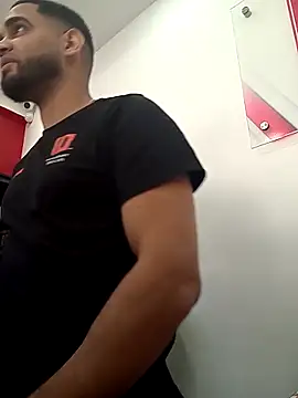 Snapshot of luismanuel_1998 chatting on 12-01-25, 06:13 luismanuel 1998 online show from 12-01-25, 06:13