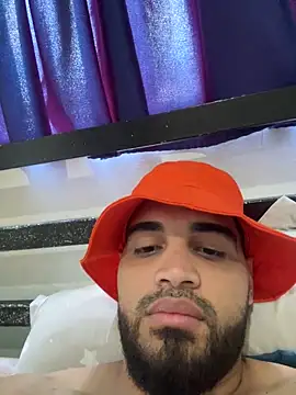 Snapshot of luismanuel_1998 chatting on 03-08-26, 02:54 luismanuel 1998 online show from 03-08-26, 02:54