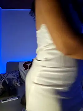 Snapshot of Sexxy-Lana chatting on 09-11-25, 06:57 Sexxy-Lana online show from 09-11-25, 06:57