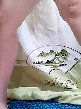 Snapshot of Mie610 chatting on 12-24-24, 01:59 Mie610 online show from 12-24-24, 01:59