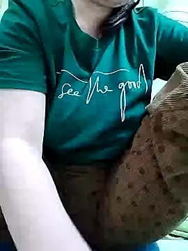 Snapshot of Mie610 chatting on 12-24-24, 07:39 Mie610 online show from 12-24-24, 07:39