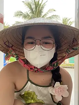 BabyThree  online show from 01-26-25, 10:23