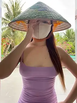 BabyThree  online show from 04-03-26, 07:50