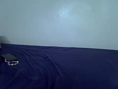 Snapshot of laetitia_ chatting on 11-26-25, 08:15 laetitia online show from 11-26-25, 08:15