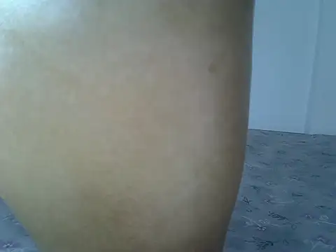 Snapshot of laetitia_ chatting on 12-01-25, 12:21 laetitia online show from 12-01-25, 12:21