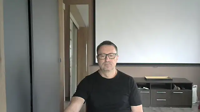 Snapshot of HarrySnake chatting on 10-09-25, 06:22 HarrySnake online show from 10-09-25, 06:22