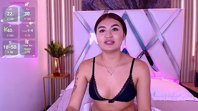 Snapshot of Zayda_1 chatting on 12-13-25, 07:53 Zayda 1 online show from 12-13-25, 07:53