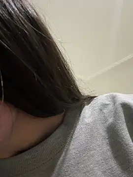 Snapshot of Yulia_sx chatting on 01-11-25, 01:37 Yulia sx online show from 01-11-25, 01:37