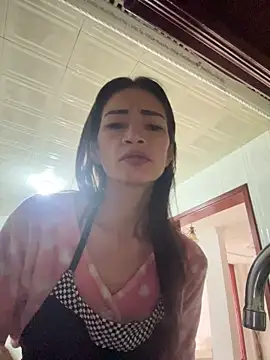 Snapshot of Yulia_sx chatting on 01-30-25, 03:08 Yulia sx online show from 01-30-25, 03:08