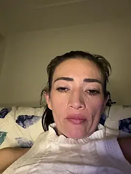 Snapshot of Yulia_sx chatting on 02-05-25, 02:19 Yulia sx online show from 02-05-25, 02:19