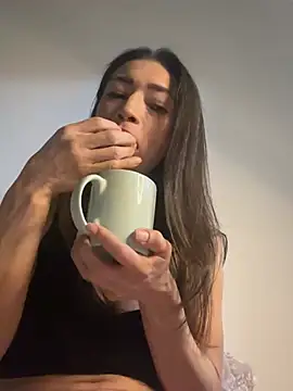 Snapshot of Yulia_sx chatting on 02-07-25, 01:15 Yulia sx online show from 02-07-25, 01:15