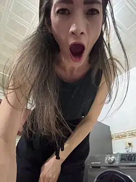 Snapshot of Yulia_sx chatting on 03-05-25, 02:36 Yulia sx online show from 03-05-25, 02:36