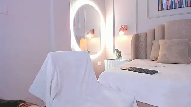 aria greco online show from 12-13-24, 02:43