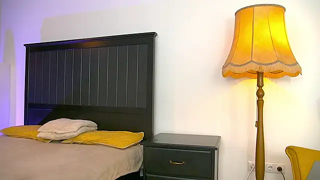 Yanira Muslim online show from 02-25-26, 05:06