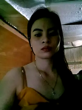 Snapshot of NgocQuyen2K chatting on 03-12-25, 01:47 NgocQuyen2K online show from 03-12-25, 01:47