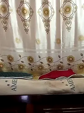 Snapshot of NgocQuyen2K chatting on 11-24-25, 10:09 NgocQuyen2K online show from 11-24-25, 10:09