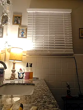 LongandEasy77 online show from 12-20-25, 10:11