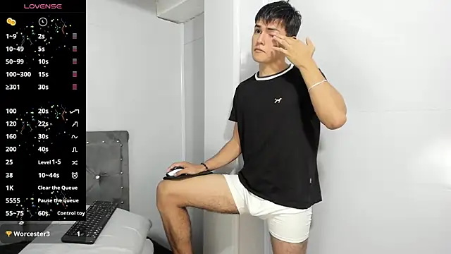 Jacobb Lee online show from 12-11-24, 07:03