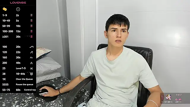 Jacobb Lee online show from 12-17-24, 09:05