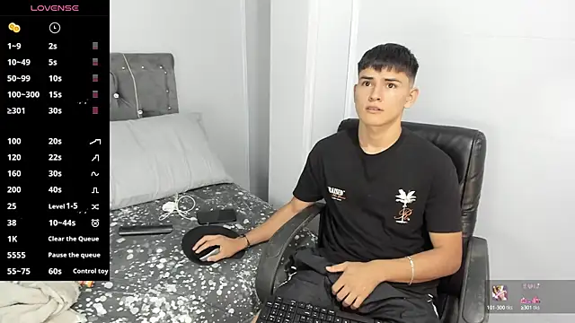 Jacobb Lee online show from 12-24-24, 06:28