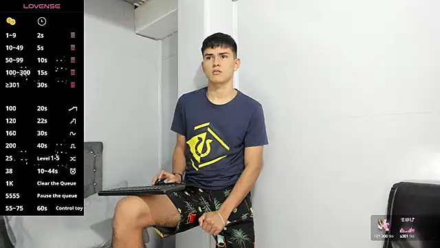 Jacobb Lee online show from 12-30-24, 08:47