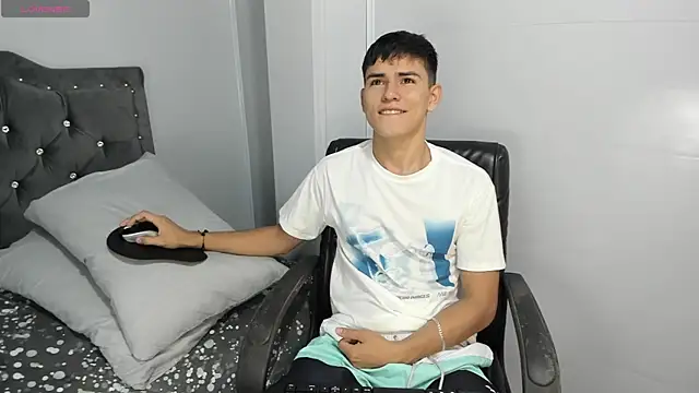 Jacobb Lee online show from 12-31-24, 02:14