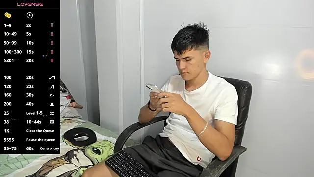 Jacobb Lee online show from 02-07-25, 07:49