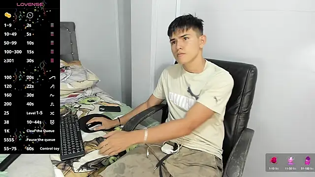 Jacobb Lee online show from 02-13-25, 08:13