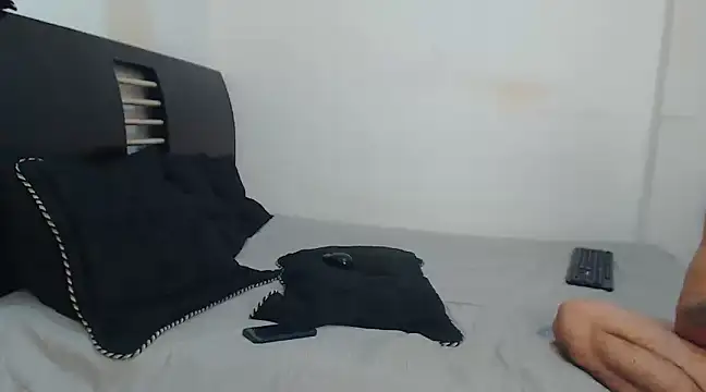 Hot Sharks  online show from 02-21-25, 12:39