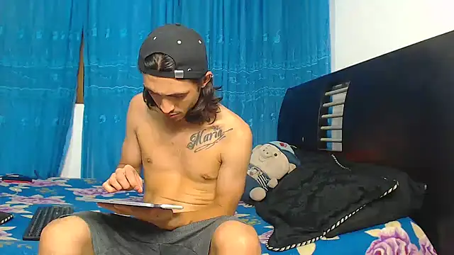 Hot Sharks  online show from 10-01-25, 01:00