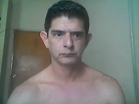 Snapshot of Marobronco chatting on 09-12-25, 04:07 Marobronco online show from 09-12-25, 04:07