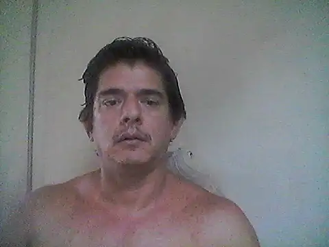 Snapshot of Marobronco chatting on 05-19-26, 12:55 Marobronco online show from 05-19-26, 12:55