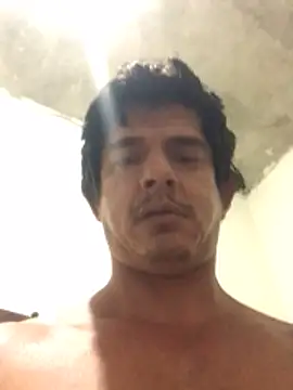 Snapshot of Marobronco chatting on 05-22-26, 01:24 Marobronco online show from 05-22-26, 01:24