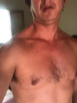 Snapshot of Marobronco chatting on 05-28-26, 02:14 Marobronco online show from 05-28-26, 02:14