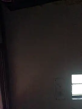 allissonw13 online show from 12-06-24, 03:22