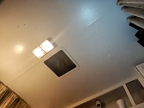 allissonw13 online show from 12-24-24, 05:16