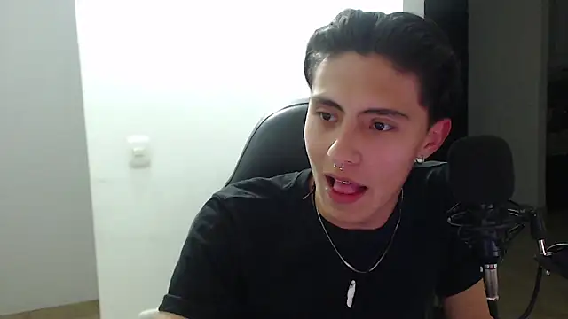 Snapshot of jay_dimarco2 chatting on 09-10-25, 02:22 jay dimarco2 online show from 09-10-25, 02:22