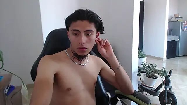 Snapshot of jay_dimarco2 chatting on 11-30-25, 05:17 jay dimarco2 online show from 11-30-25, 05:17