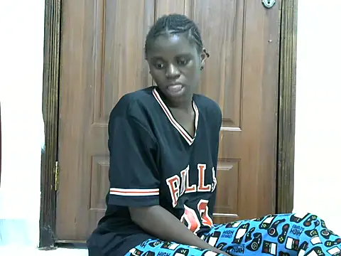 Snapshot of hottgirlval chatting on 04-10-26, 01:49 hottgirlval online show from 04-10-26, 01:49