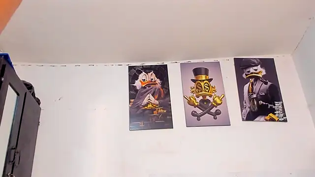 Snapshot of kriixtybrown chatting on 02-06-25, 10:43 kriixtybrown online show from 02-06-25, 10:43