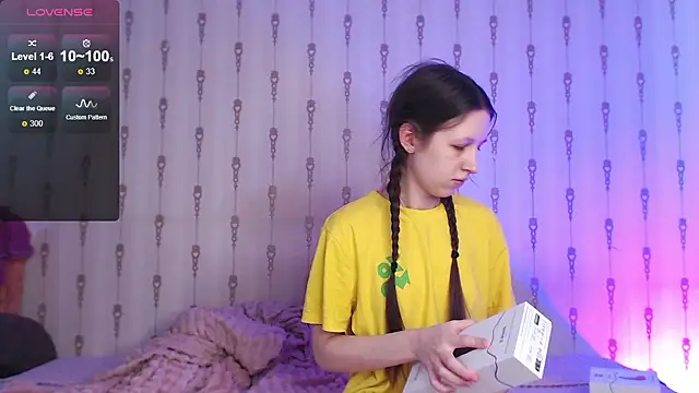 ur kitty   online show from 01-13-26, 09:03