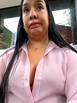 Bella keny online show from 04-25-26, 07:00