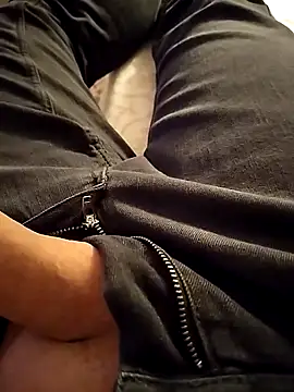 Snapshot of A_man_in_public chatting on 02-02-26, 11:25 A man in public online show from 02-02-26, 11:25