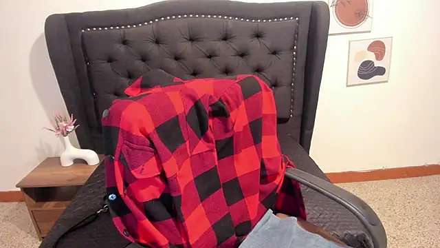 EmaGw online show from 01-20-25, 04:32