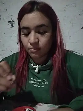 Snapshot of EmaGw chatting on 11-06-25, 11:04 EmaGw online show from 11-06-25, 11:04