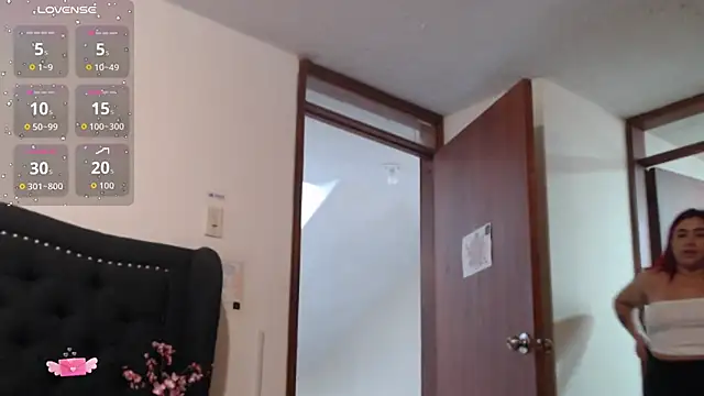 Snapshot of EmaGw chatting on 11-09-25, 08:18 EmaGw online show from 11-09-25, 08:18